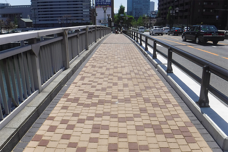 玉江橋歩道修繕工事